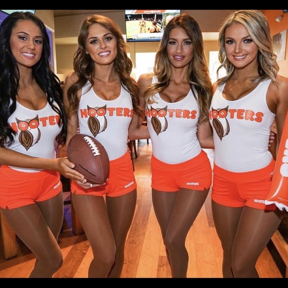 Hooters Pants - - HOOTERS WASHINGTON WHITE SHORTS!